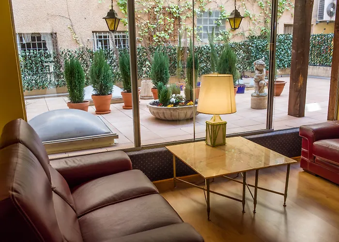 Pb - Paris-barcelone Ξενοδοχείο Περπινιάν